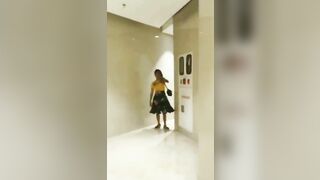 Những cô gái show nơi công cộng P15 2
