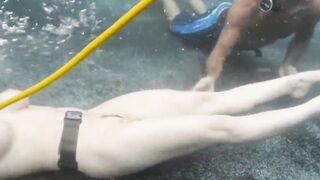 Đụ nhau dưới nước quá là kích thích 2