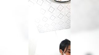 Dâm nữ nay k đi làm nên ở nhà livetream móc lồn chảy sữa chứ k bú cặc khách nữa 2