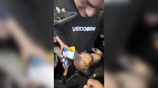 Video Cô giáo bù khu giữa đường ở trung quốc