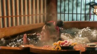 Phim cổ trang làm tình trong bể tắm