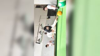 Dâm nữ khỏa thân vào quán bida chơi show hàng public cho mấy a ngắm hàng p1
