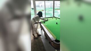Dâm nữ khỏa thân vào quán bida chơi show hàng public cho mấy a ngắm hàng p3