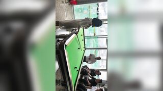 Dâm nữ khỏa thân vào quán bida chơi show hàng public cho mấy a ngắm hàng p3