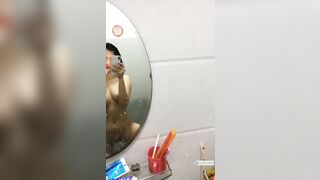 E teen mình dây khoe hàng trước gương p3