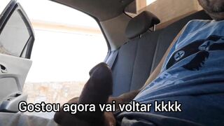 Cô gái phát hiện người lạ sục và cái kết