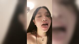 THIÊN THẦN THÈM BUỒI, LIẾM MÀN HÌNH