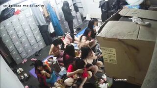 hack cam phòng mấy em xinh thay quần áo nhìn sướng - phần 3
