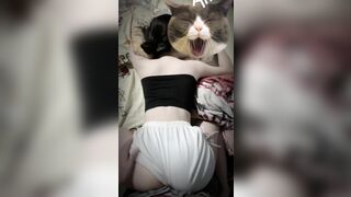 chưa kịp cởi mà bé sinh viên năm nhất bắt anh chịch luôn