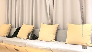 小宝探花约了个丰满妹子 洗完澡舔奶深喉口交猛操晃动奶子搞得呻吟娇喘非常诱人