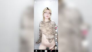 Em gái nhảy tiktok nhạc Việt cực cuốn - Tiktok 18+ t.me/MrTQVmm