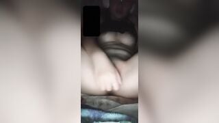 dưa chuột to thế giãn hết lồn non của em, nứng mà vẫn quay mh không thiếu giây nào