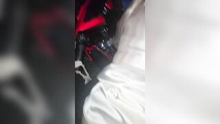 đi ăn sinh nhật về họ xe địt luôn em bên vệ đường