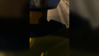 Dâm nữ hàng ngon k mặc đồ lót đi dạo ngoài đường show hàng public sau lưng a Bee p2