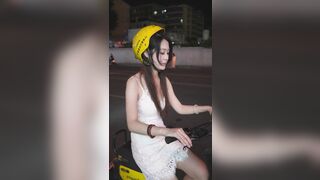 Tổng hợp clip quay lén dưới váy gái xinh nơi công cộng p8