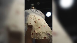 Tổng hợp clip quay lén dưới váy gái xinh nơi công cộng p13