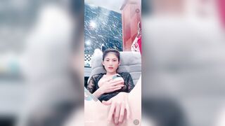 Lên sóng e gái Huỳnh Bảo Trân lộ clip trở thành idol live show móc rên cực nứng p1