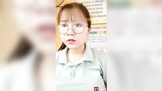 Cô giáo tà dâm