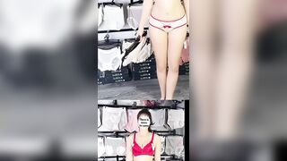 Con gái chuẩn bị trước khi hẹn hò