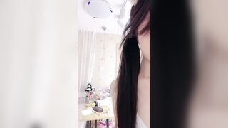em gái xinh đẹp tự quay clip bán kiếm tiền