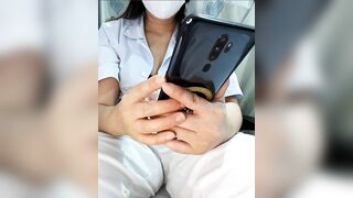 Nữ bác sĩ vừa tăng ca vừa móc lồn thủ dâm trong bệnh viện p2