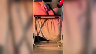 nhét kim cương vào đít, móc lồn trước gương cực dâm