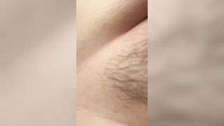 Địt cu vào mồm nhét toy vào cái lồn múp dâm đãng
