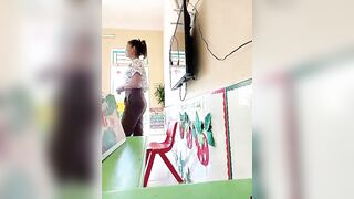 Chịu Vl, Cô giáo mầm non nhét Sex Toy đi dậy còn Live sex