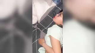 Em gái múp rụp