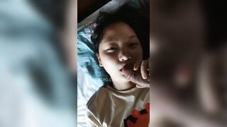 Bố dượng khốn nạn dụ con gái bú cu hứa chiều dẫn đi ăn mỳ cay