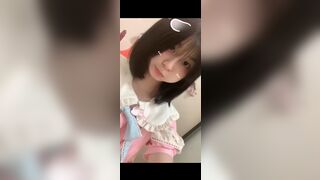 Em gái siêu cute cực phẩm lộ clip nghịch bướm p1