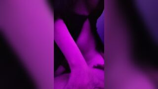 vợ mặc đồ ngủ sexy mà bị bạn chồng vô đụ rồi