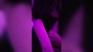 vợ mặc đồ ngủ sexy mà bị bạn chồng vô đụ rồi