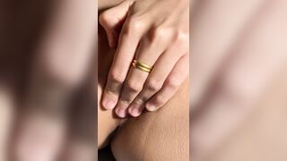 lồn e sinh viên đẹp nhưng em vẫn ngại không cho anh nhìn lồn