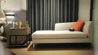 Tàu khựa chơi em KTV việt nam. phò mà hôn môi quấn quít tình cảm vl