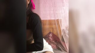 Gái dâm vú to nhiều sữa khoe hàng dâm đãng kích thích