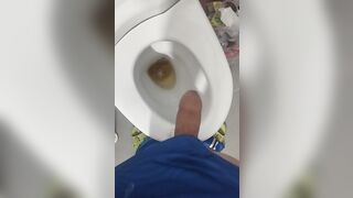 Chym nhỏ mà đái lắm vãi