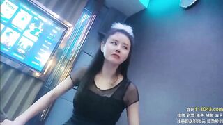 quay lén em nhân viên massage nứng lồn địt nhau với khách 4