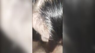 Em vừa mút vừa tâm sự hôm qua có thằng gạ em đi khách