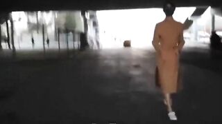 em gái body cực chuẩn quay clip public khỏa thân ngoài đường