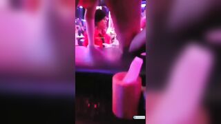 Các em nhân viên Việt bay khỏa thân trg quán karaoke cùng các vị khách Tây giàu có p2
