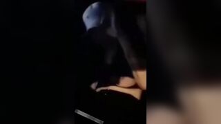 Chuyến xe hành phúc của đôi tình nhân trẻ hứng tình ngay sau lưng a tài xế p4