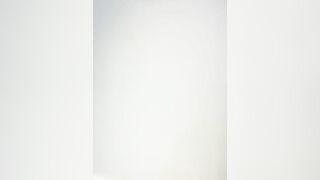 Sing2001 Đi đám cưới bạn thân mà vào WC Móc lồn Bắn Nước rên rỉ cực nứng
