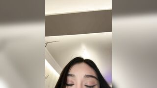 Em teen cực xinh vú bự livetream show hàng cùng với cô b thân dâm đãng cực ngon p15