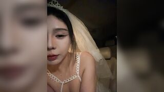 Em teen cosplay cô dâu cực xinh livetream show hàng móc lồn dâm ngay trên xe p20