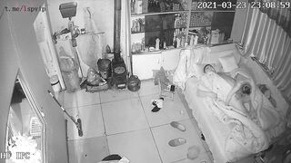 Hack cam gia đình quay lén nữa đêm đg ngủ vợ dâm nứng lồn đòi bú cu bắt ck dậy địt