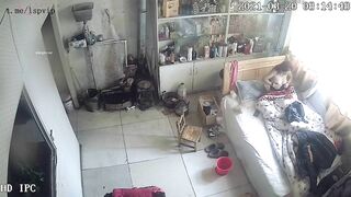 Hack cam gia đình cô vợ dâm hay nứng lồn gạ đụ ck thay đồ để lộ cặp vú bự p2