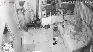 Hack cam gia đình quay lén nữa đêm đg ngủ vợ dâm nứng lồn đòi bú cu bắt ck dậy địt p3