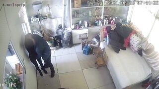 Hack cam k chỉ phát hiện vợ trẻ dâm hay gạ địt ck mà còn lén lút với a hàng xóm p4