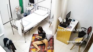 Chị bác sĩ ở nhà thủ dâm